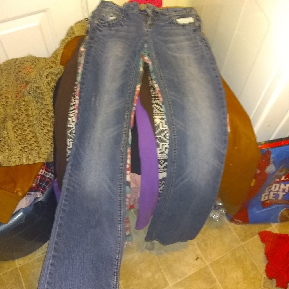 Clothes - Picture 2 of 3